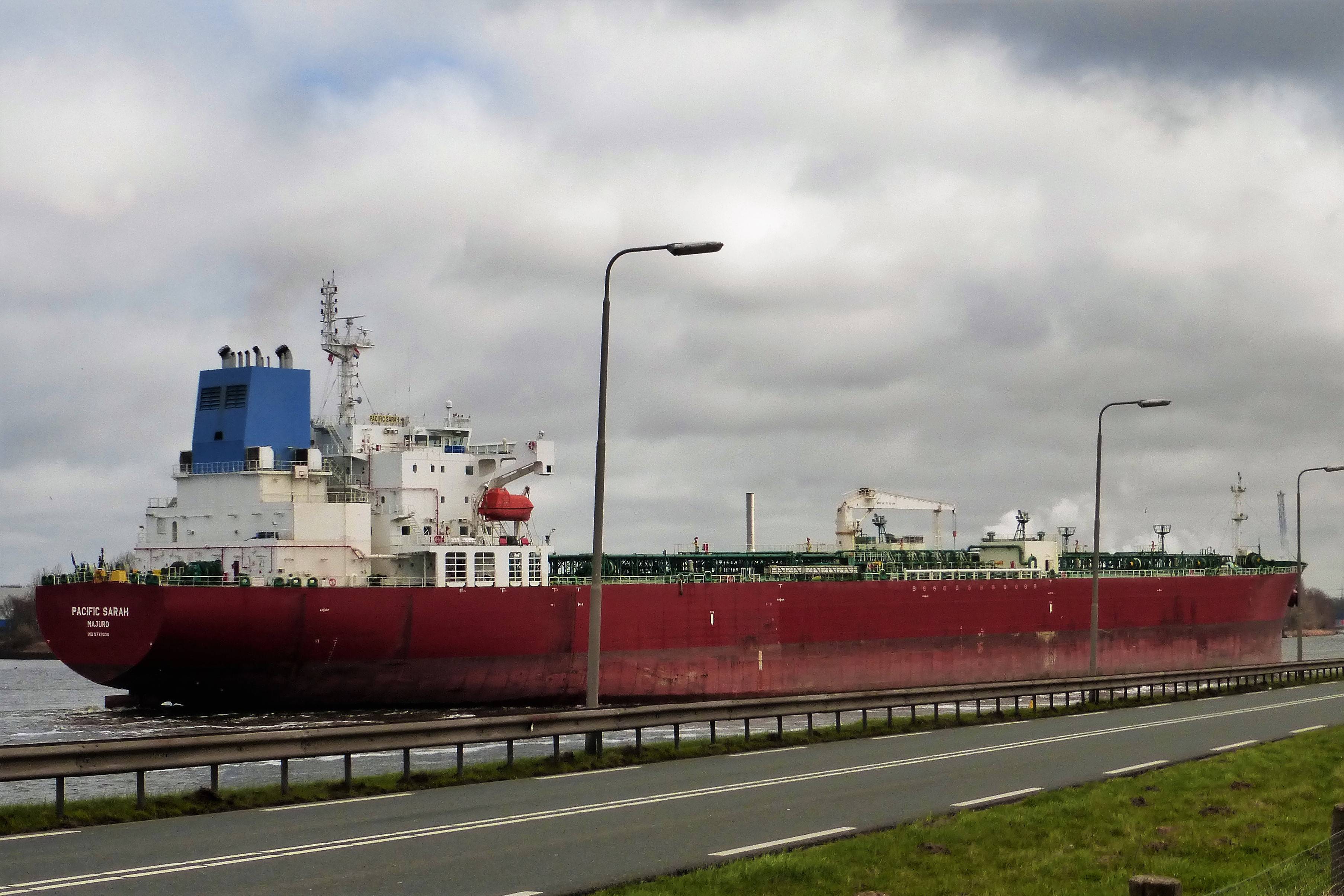 PACIFIC SARAH (tanker) 